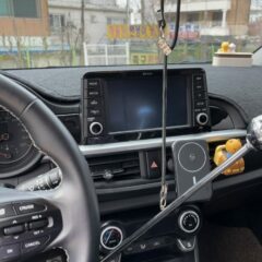 어둠 속 운전 고개 숙이기